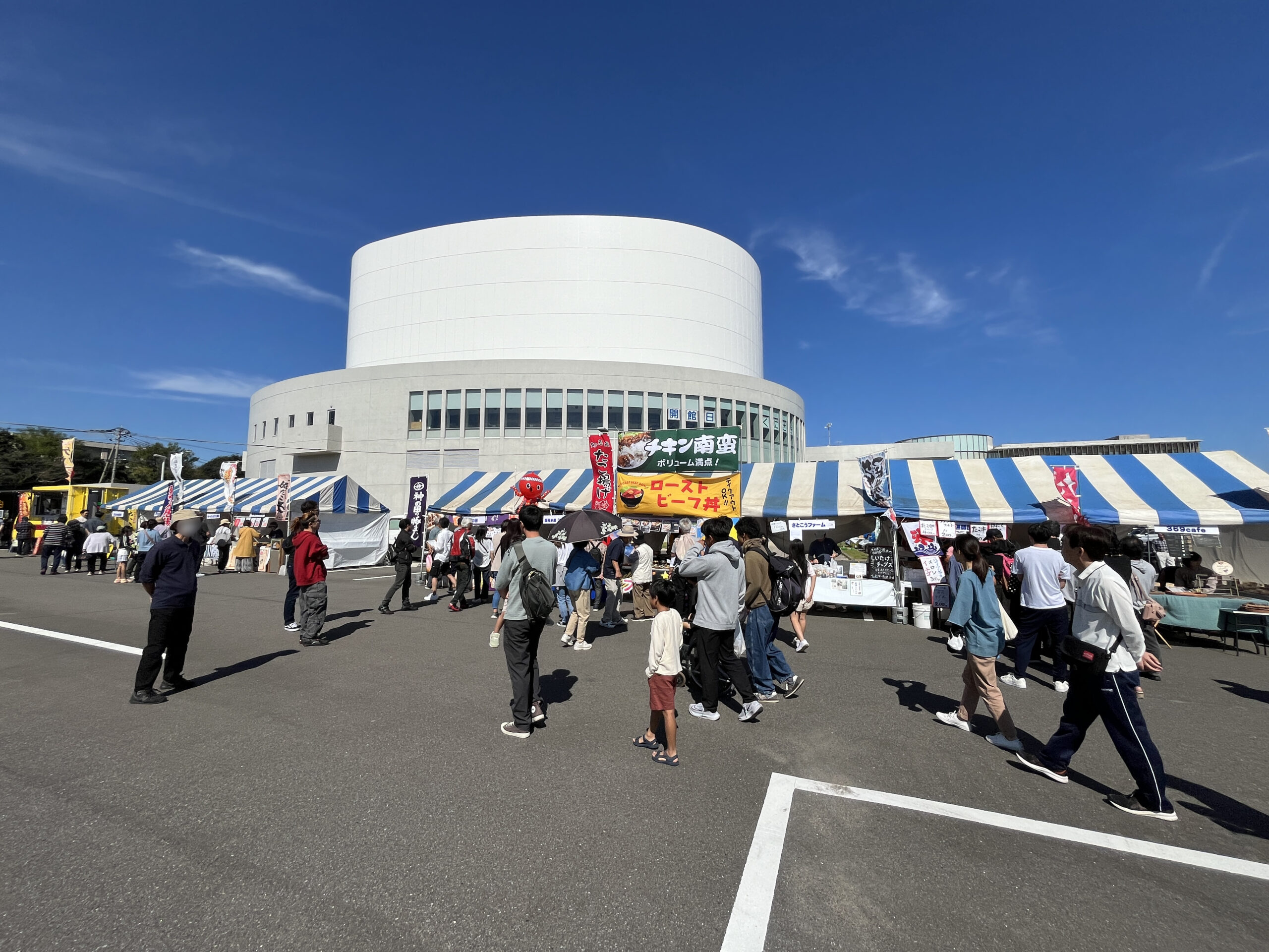 野外イベントの会場設営を行いましたのサムネイル